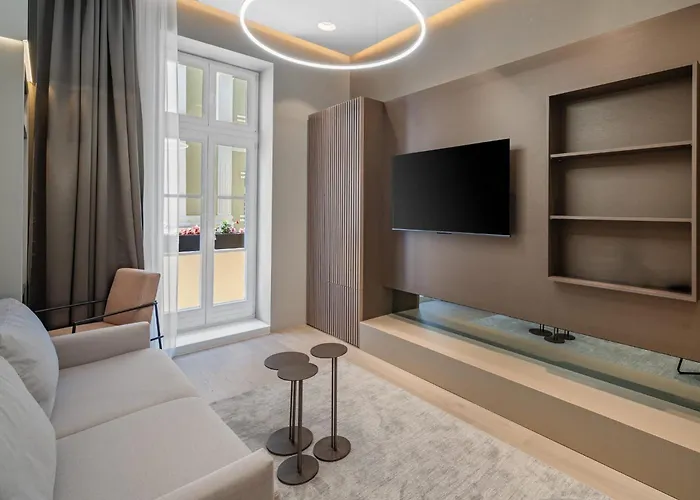 Monamel Luxury