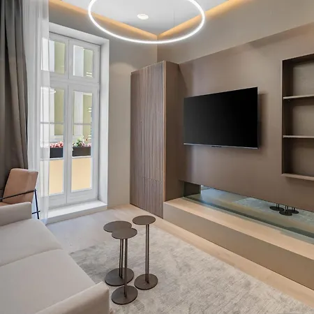 Monamel Luxury